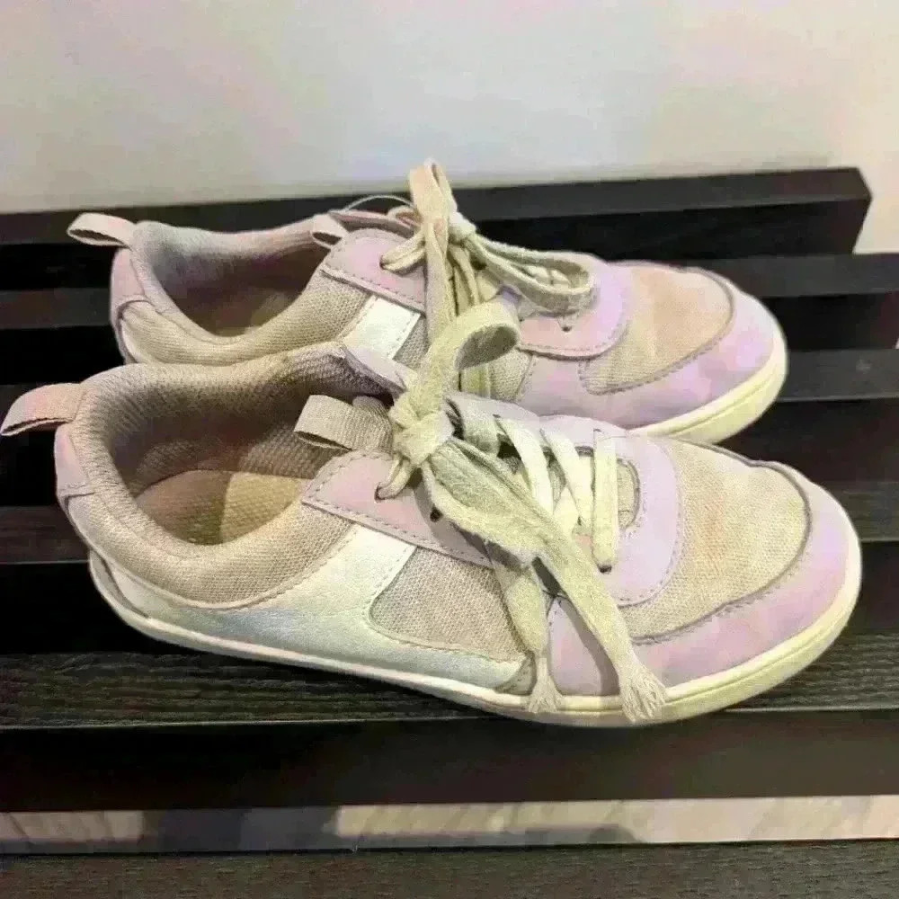 Gap Kids - size 3 sneakers